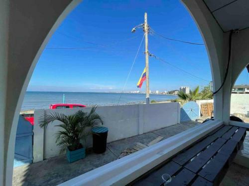 Casa Frente Al Mar Con Piscina En Salinas