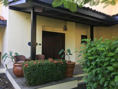 Bright 3 Bedroom Villa In Hacienda Pinilla