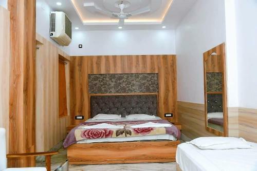 Hotel Staymaker Aditya Plaza