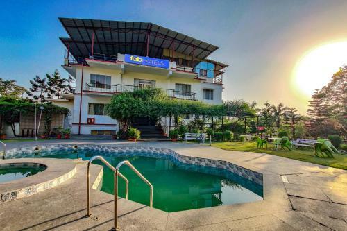 Hotel Fabescape Mount Resort