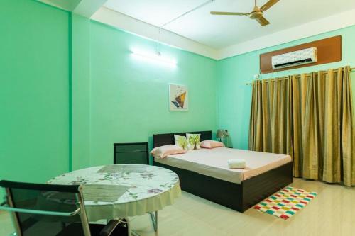 Trinayan Guest House