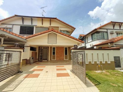 Staymyhome@taman Gaya, Johor Bahru