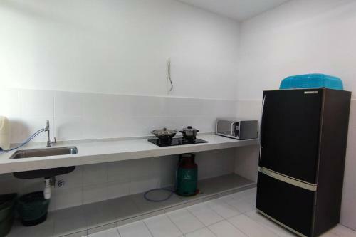 4-bedroom Home In Semenyih