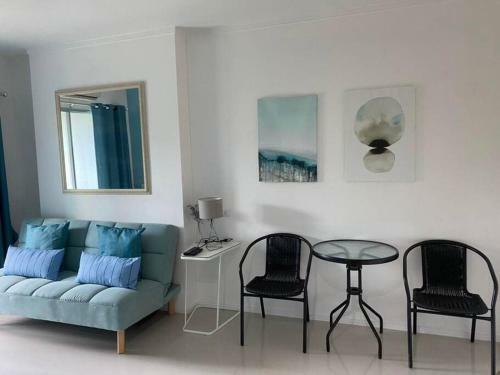 Apartamento Luxury Beach Front Jomtien Condo / Super Wifi