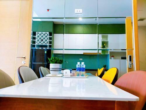 Trips Apartmen & Home Stay Quy Nh?n