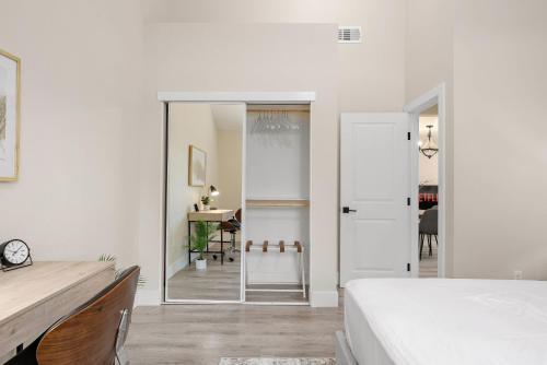 Cozy 2 Bedroom Home In Carmichael
