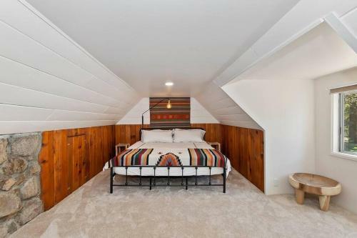 The Historic 1932 Lodge At Big Bear Lake