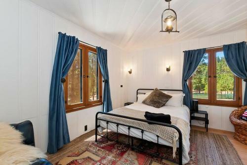 The Historic 1932 Lodge At Big Bear Lake