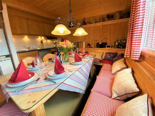 Uriges Chalet Auf �ber 1250m +dampfbad +netflix!