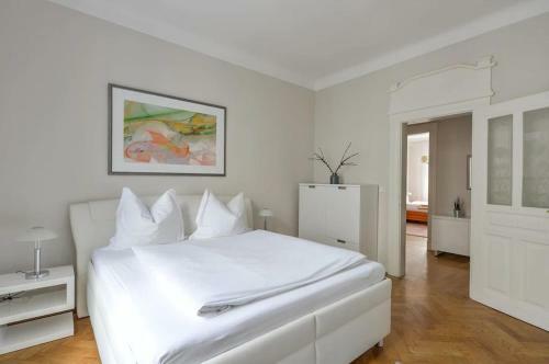 Apartamento Art Nouveau 3 Bedroom 2 Bathroom Flat