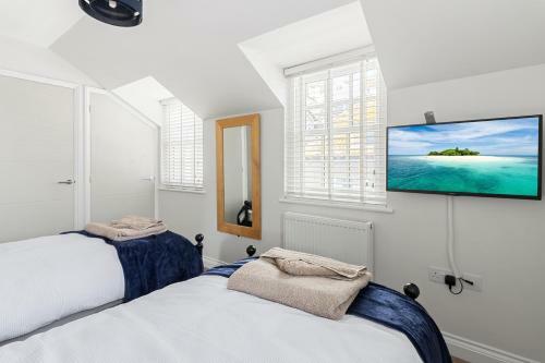 A Modern And Cosy Apartment Just Yards From Brixham?s Bustling Harbourside