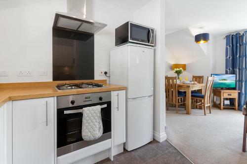 A Modern And Cosy Apartment Just Yards From Brixham?s Bustling Harbourside