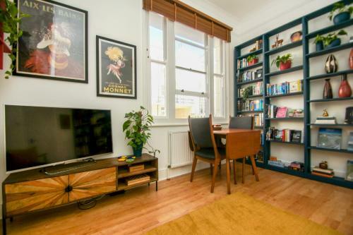 Waterloo Apartment - By Brighton Holiday Lets