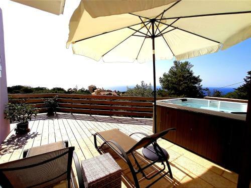 Authentic Kefalonia - Pinecone Apartment