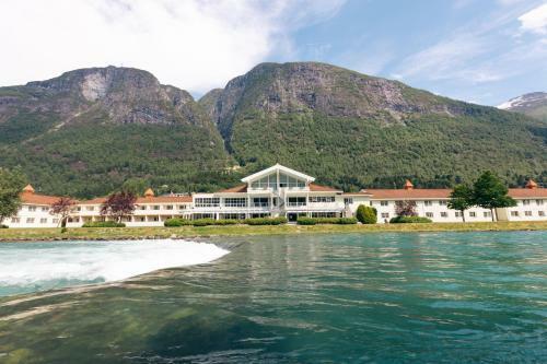 Hotel Loenfjord Loen