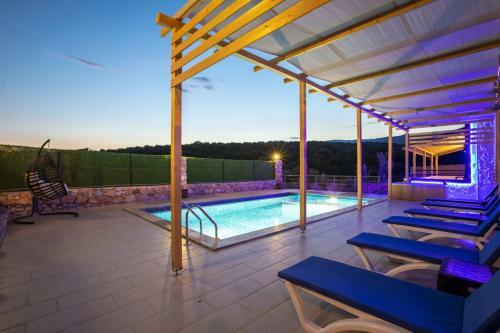 Villa House W Private Pool And Jacuzzi In Kas