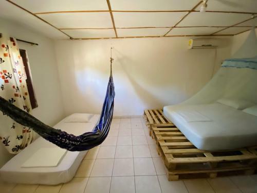 Hostal Habitaci�n Con Aire Acondicionado Y Ba�o Privado