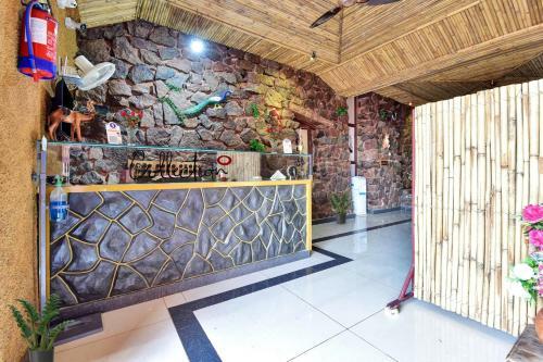 Hotel Collection O 91653 Garg Keshariya Residency