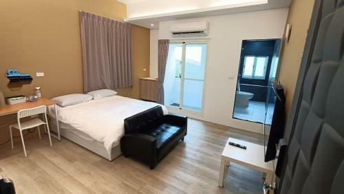 Fengyuan Green Self B&B