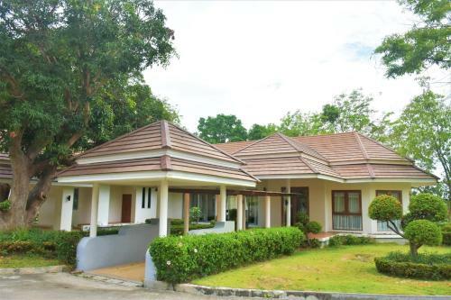 Laem Taen Bangsaen Hotel & Resort