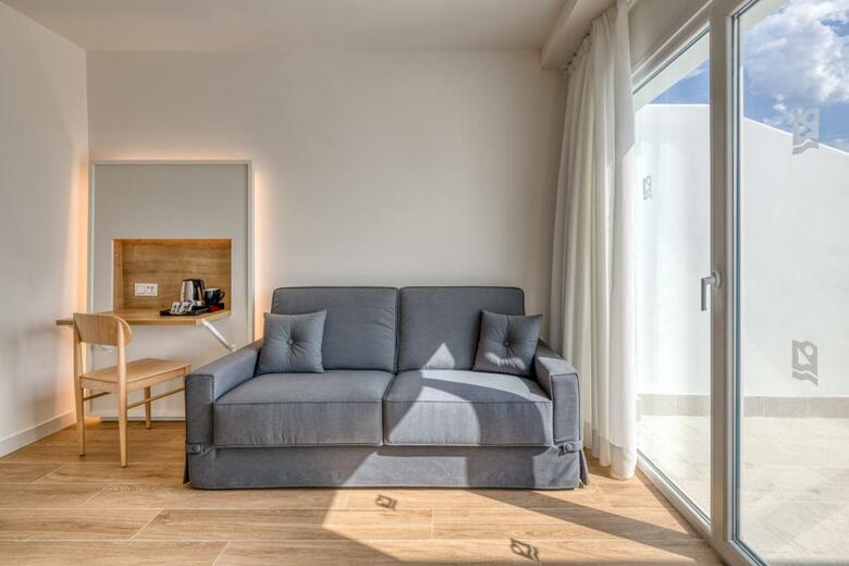 Hotel Playamoj�car