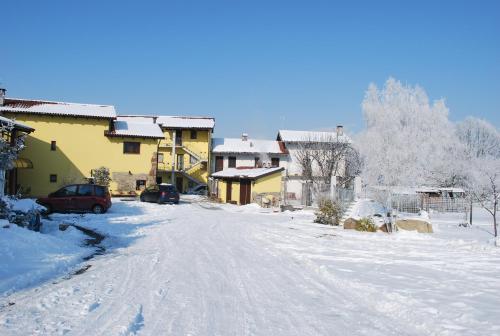 Agroturismo Agriturismo Tra Serra E Lago