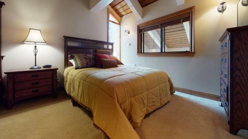 Nice Condo In A Resort Like Complex With Mtn Views, Pool And Tennis!