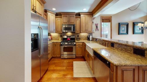 Nice Condo In A Resort Like Complex With Mtn Views, Pool And Tennis!