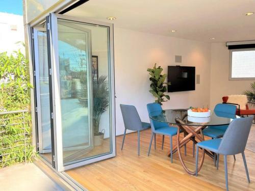 Urban Luxury In Brentwood/beverly Hills