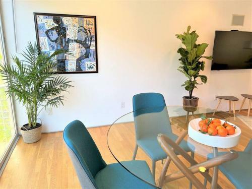 Urban Luxury In Brentwood/beverly Hills