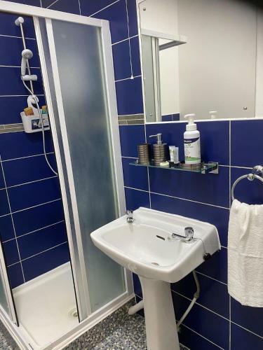 Stunning 1 Bed Spacious Apartment -central Cardiff