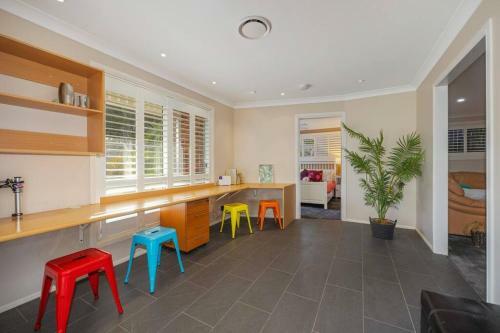 Palm Hill - Pool, Ducted Aircon, Space