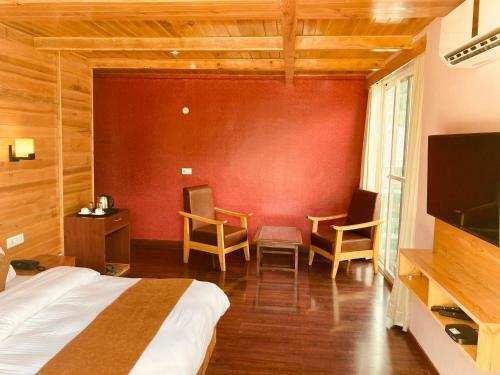 Hotel Vista Resort-centrally Heated & Air Cooled