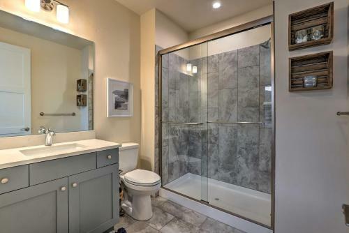 Mod Winter Park Townhome With Rooftop Balcony!