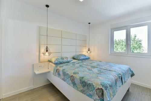 Apartamento Villa Div With Pool