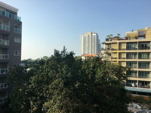 Apartamento Pratumnak 1 Bed Condo With Sea View