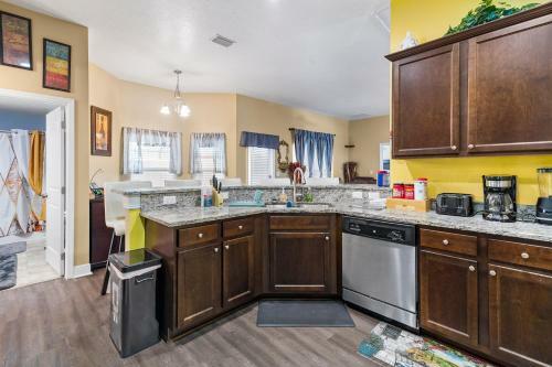 Florida Getaway: 4/3hm ?15ft Swimspa?near Beaches