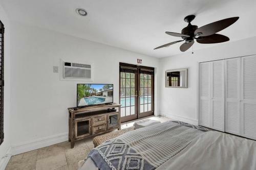 Professionally Decorated Luxury 3br & Private Pool