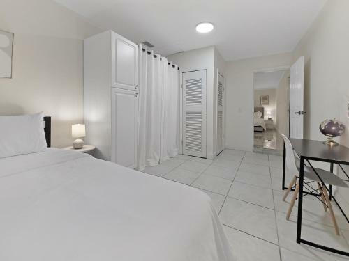 14 Guests Vacation Home With Guest Apartment