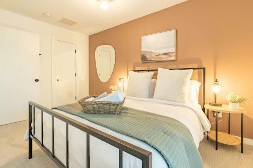 Apartamento New! Spacious Modern Townhome In The City!