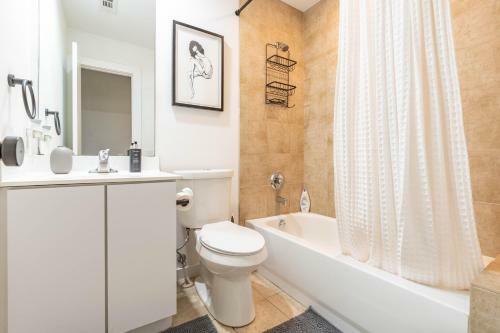 Apartamento New! Spacious Modern Townhome In The City!