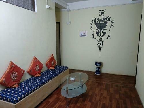 Om Bazra Guru