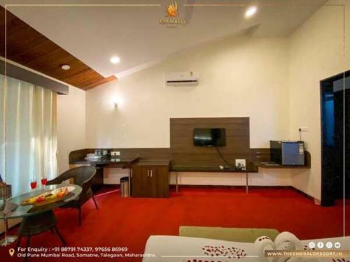 Hotel The Emerald Resort