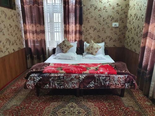Hotel Wazir Palace