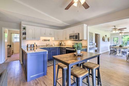 Lakefront Eatonton Escape With Bonus Guesthouse