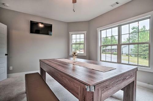 Stunning Helen Getaway With Private Hot Tub!