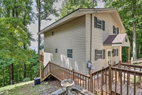 Deja View Cabin With Hot Tub Pets Welcome!