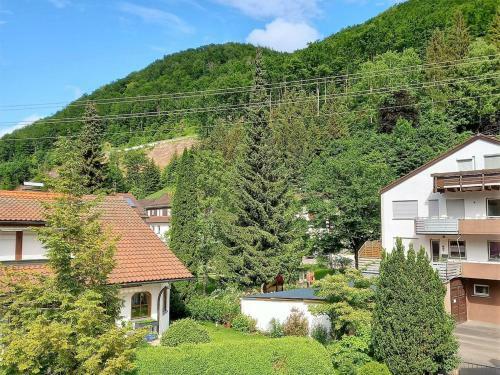 Regal Holiday Home In Geroldsgr�n With Garden