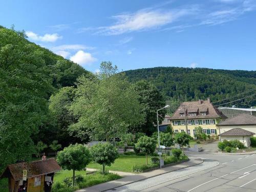 Regal Holiday Home In Geroldsgr�n With Garden
