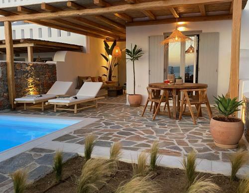 Beachhouse Omega Naxos